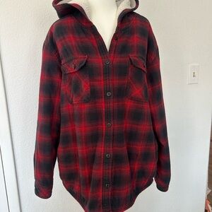 Women’s Boston Traders Red and Black Plaid Hooded Flannel Jacket. Size XL